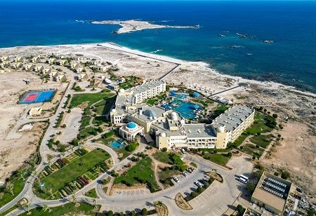 Oman Tourism Slows as Visitor Numbers Decline in H1 